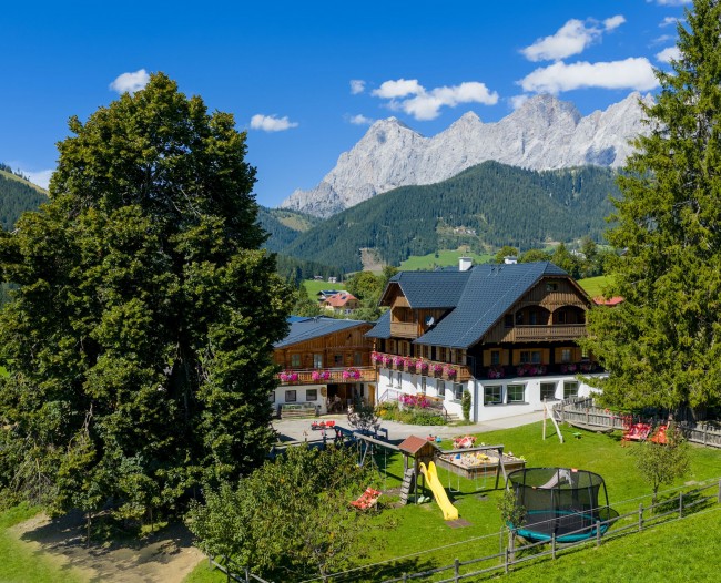 Bauernhof mit Spielplatz