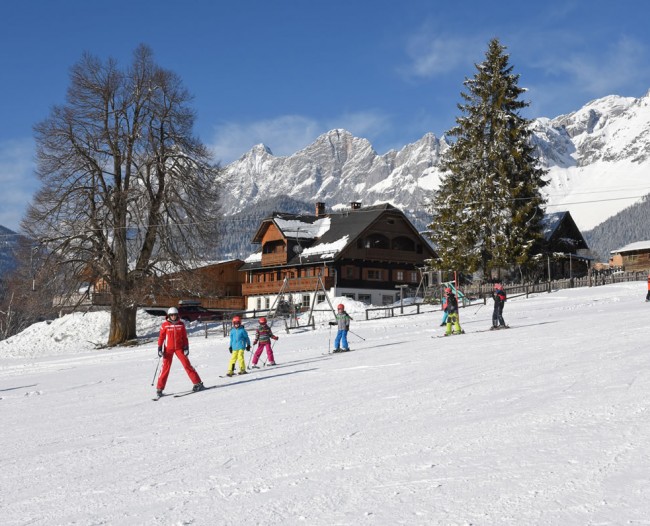 Lift mit Kinderskischüler