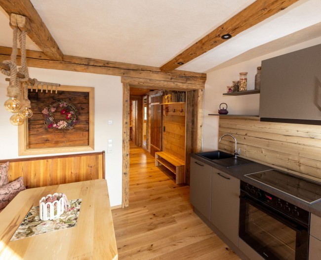 K&uuml;che mit Essbereich