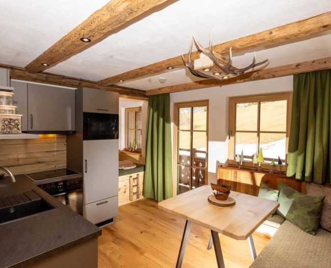 Wohnk&uuml;che mit Balkon